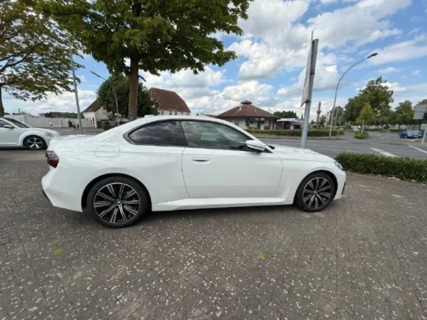 BMW 218 — Профиль автомобиля и боковые панели BMW 218: профиль автомобиля и боковые панели