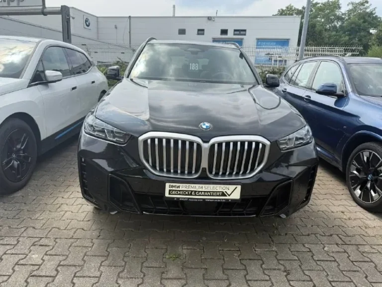 BMW X5 2025 — пример осмотра автомобиля в Германии BMW X5 2025: общий вид BMW X5 спереди