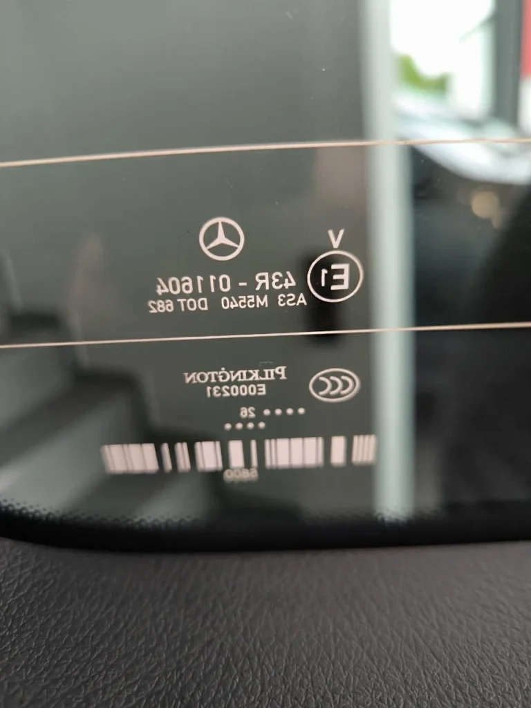 Mercedes-Benz G63: маркировка заднего стекла и линии обогрева