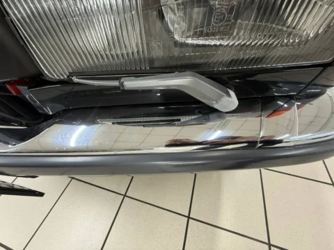 Mercedes-Benz 560 SEL — Стекло передней фары Bosch и форсунка омывателя Mercedes-Benz 560 SEL Mercedes-Benz 560 SEL: стекло передней фары Bosch и форсунка омывателя Mercedes-Benz 560 SEL