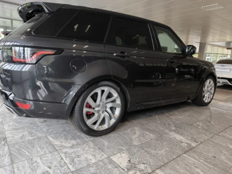 Range Rover Sport — Заднее крыло, колесо и боковые двери Range Rover Sport: заднее крыло, колесо и боковые двери