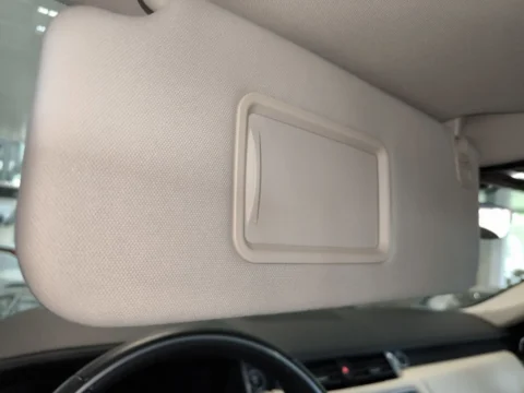 Range Rover Sport — Солнцезащитный козырёк с закрытым зеркалом Range Rover Sport: солнцезащитный козырёк с закрытым зеркалом